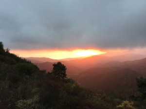 Amanecer desde el Coll de Banyuls. La foto no hace justicia.