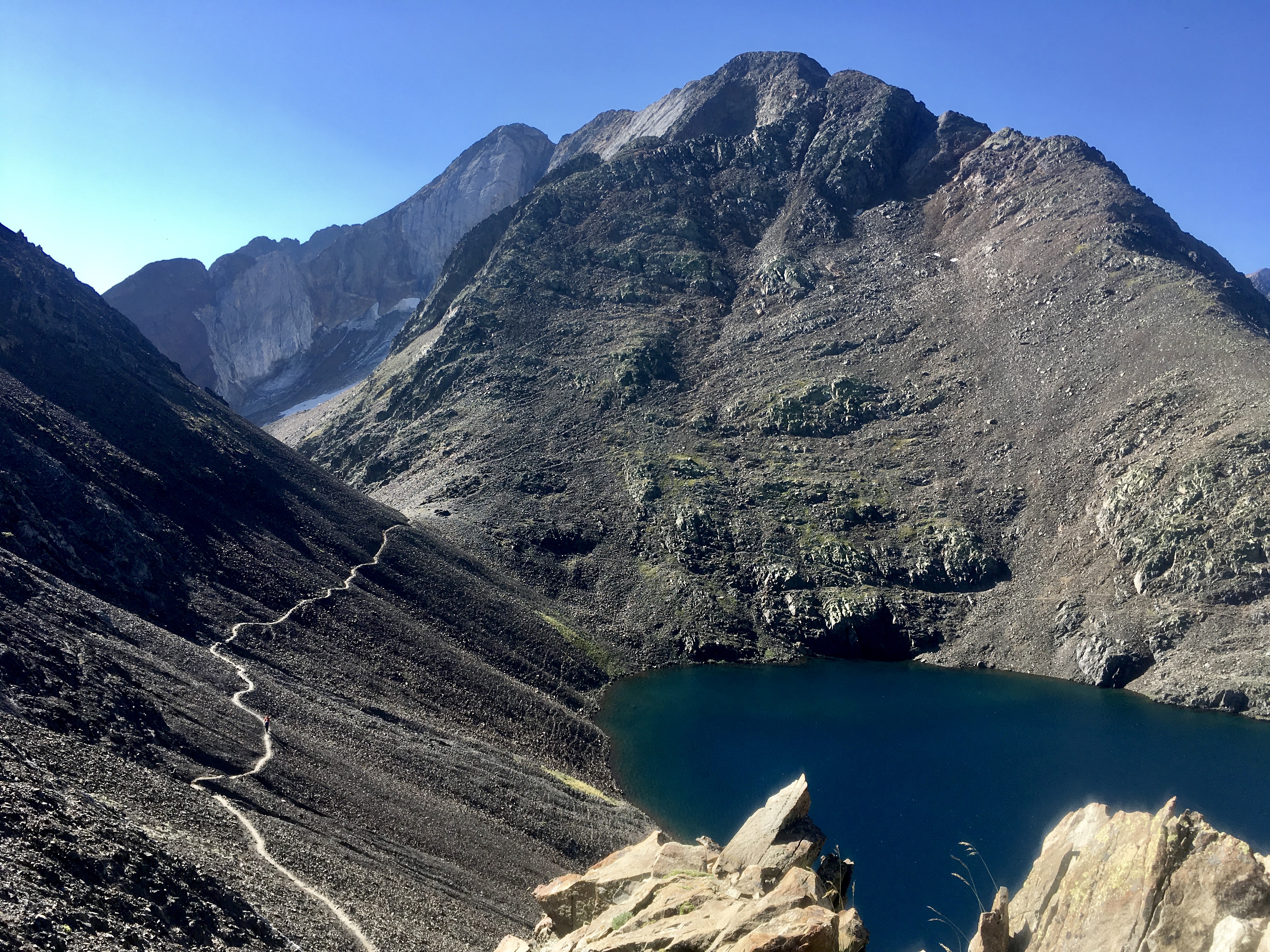 A674992A-CDB7-4318-B61B-6F439F17CC1F